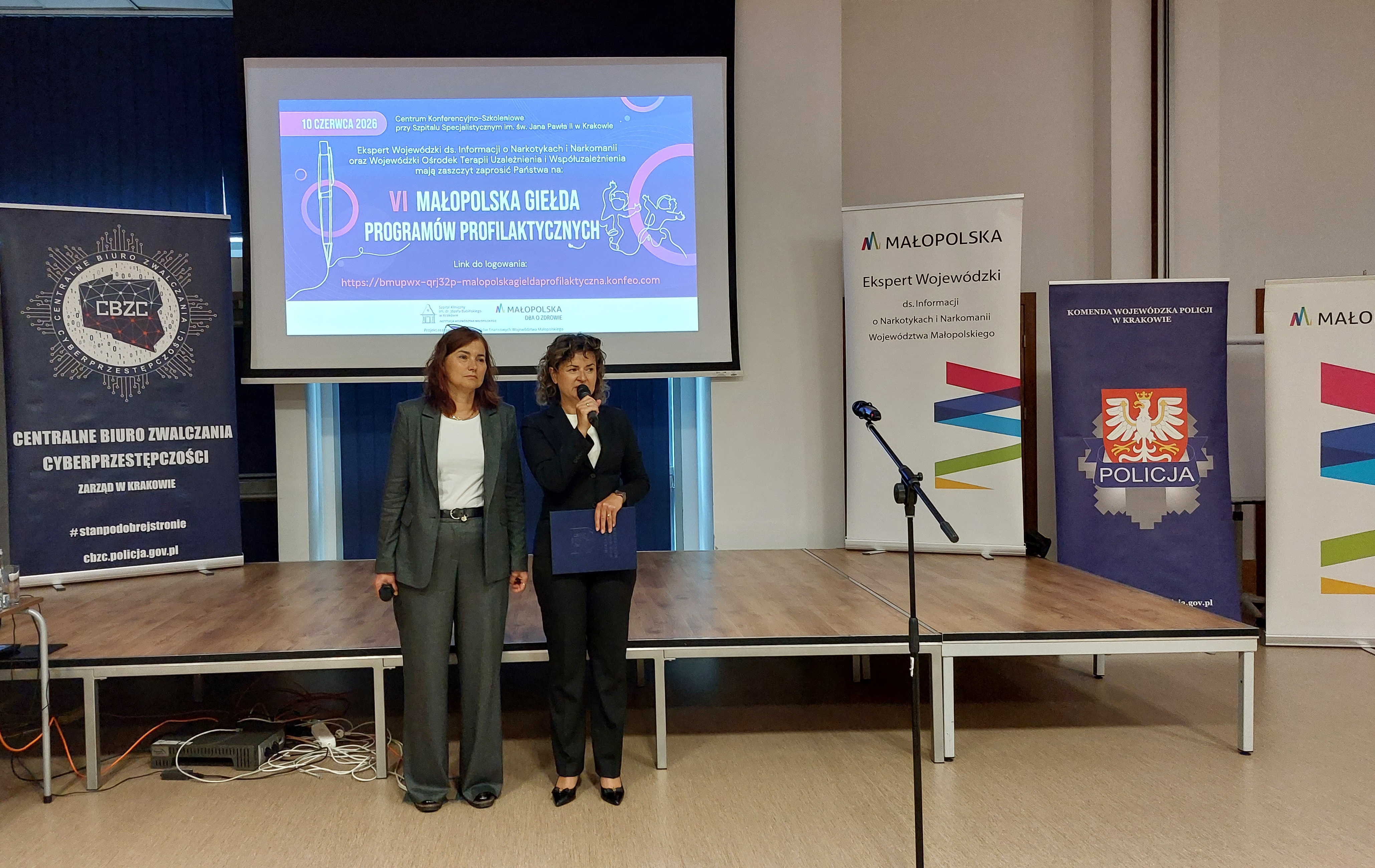Karolina Załęga - Ekspert Wojewódzki ds. Informacji o Narkotykach i Narkomanii Województwa Małopolskiego oraz Katarzyna Kosiorowska - Wojewódzki Ośrodek Terapii Uzależnienia i Współuzależnienia