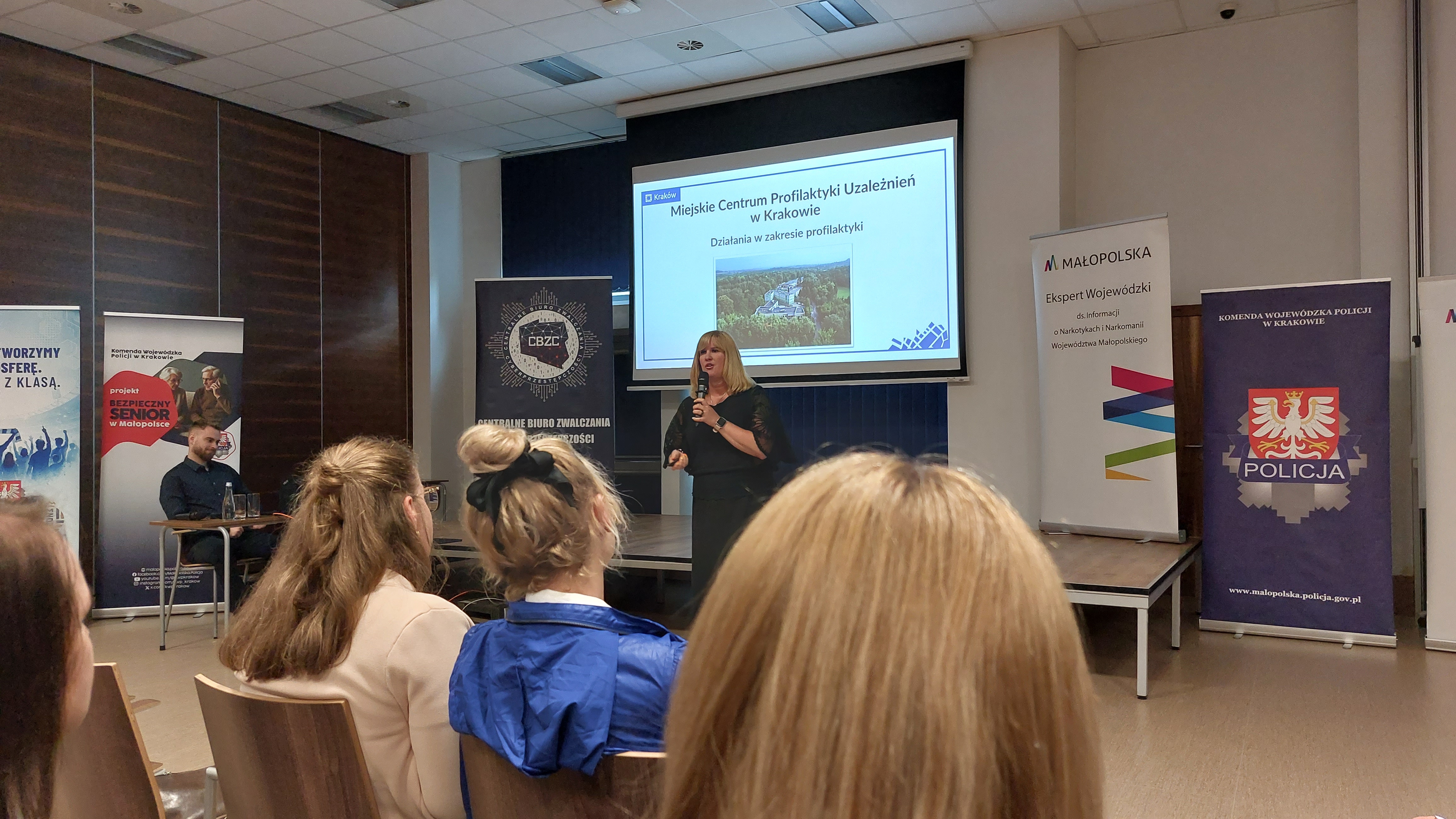 Przegląd programów profilaktycznych oferowanych przez Miejskiego Centrum Profilaktyki Uzależnień w Krakowie
